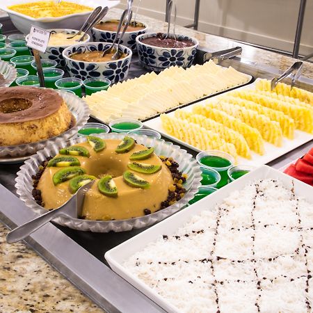 Hotel Golden Park All Inclusive Pocos De Caldas By Nacional Inn Ngoại thất bức ảnh A dessert buffet