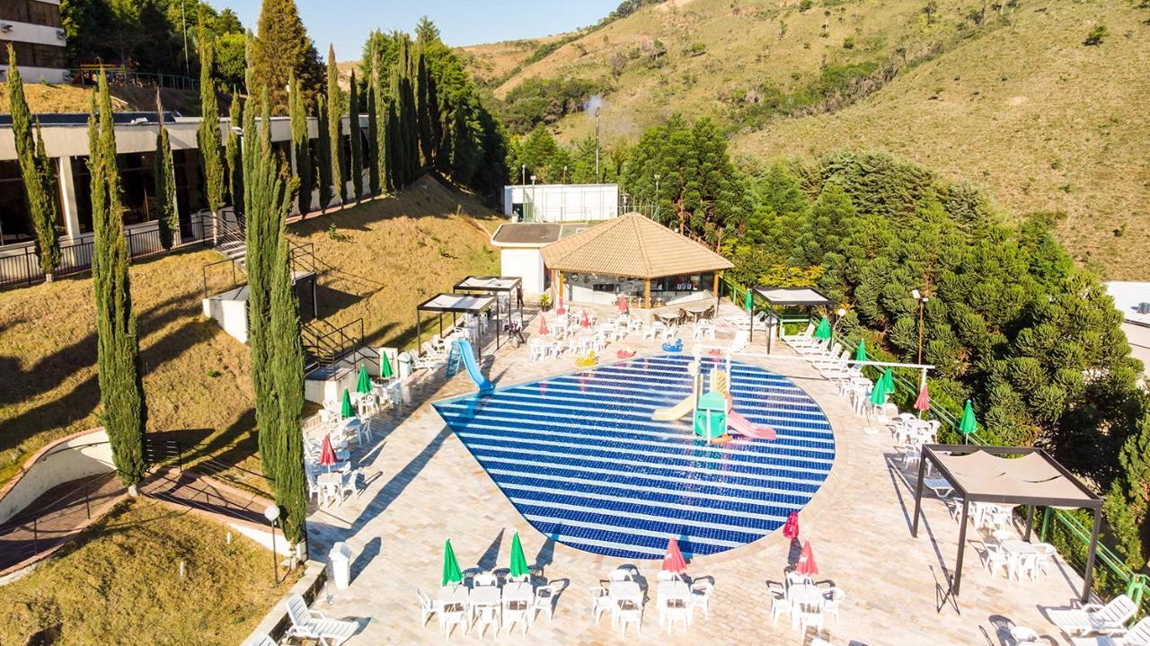 Hotel Golden Park All Inclusive Pocos De Caldas By Nacional Inn Ngoại thất bức ảnh Aerial view of the swimming pool