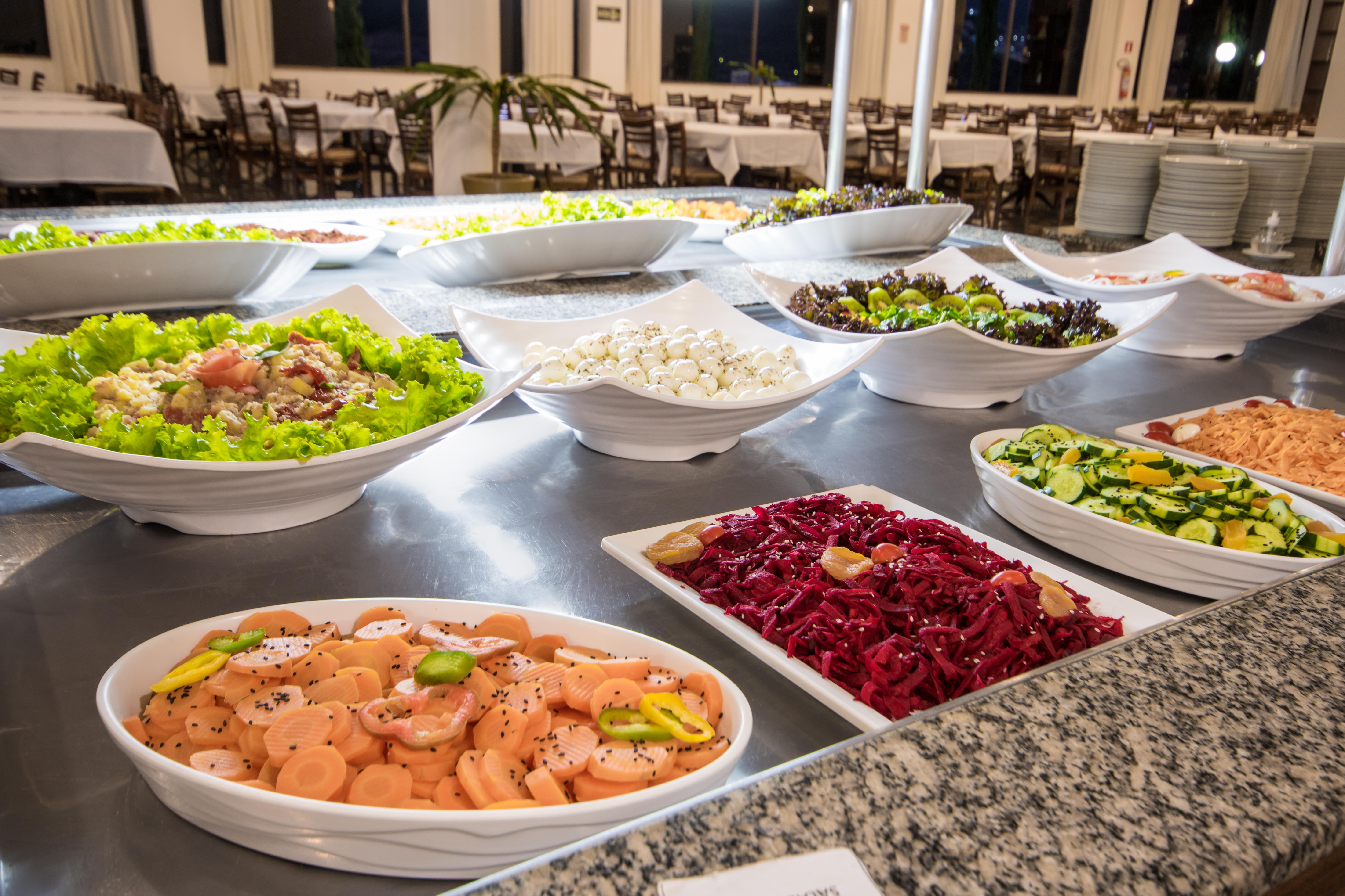 Hotel Golden Park All Inclusive Pocos De Caldas By Nacional Inn Ngoại thất bức ảnh A salad bar