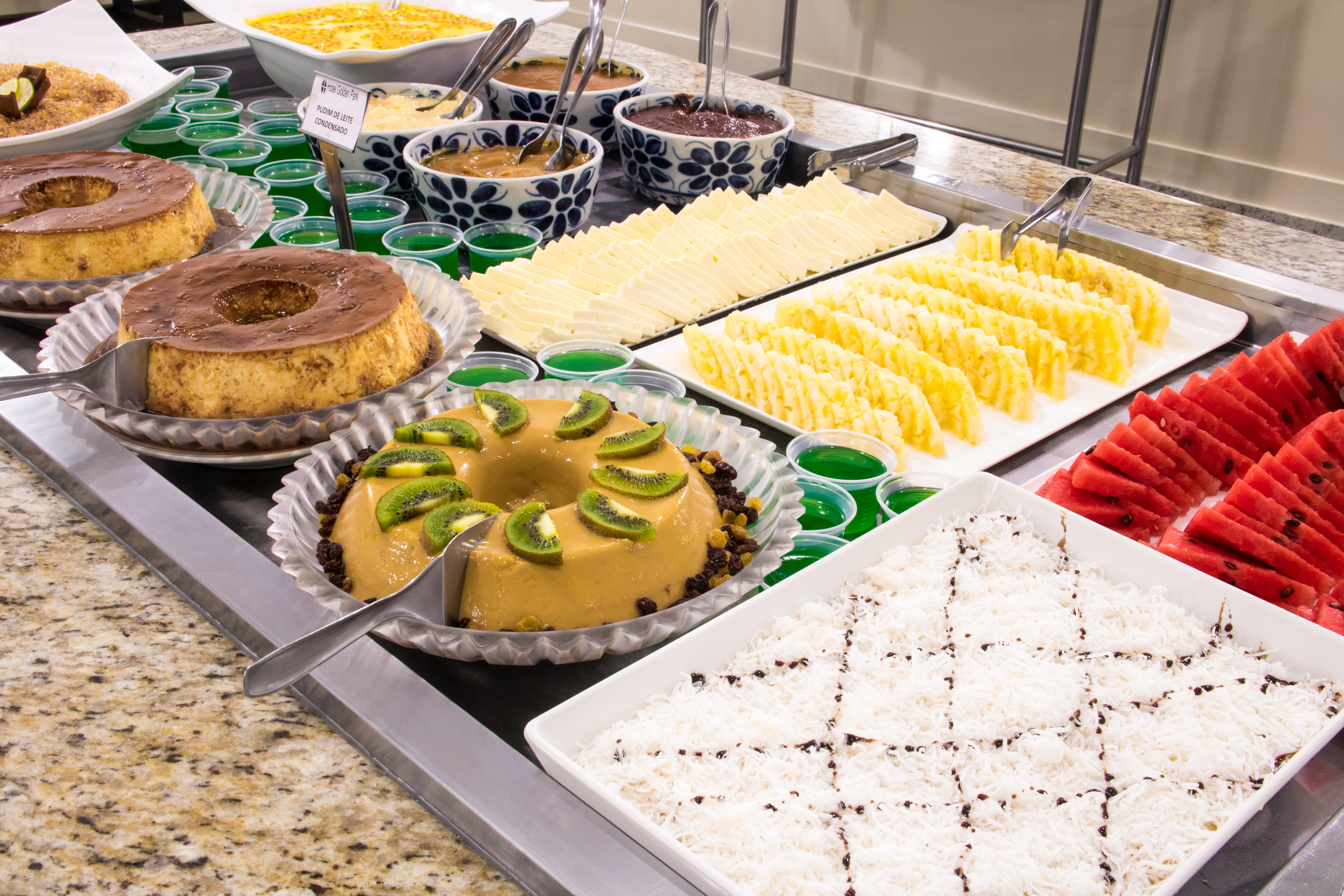 Hotel Golden Park All Inclusive Pocos De Caldas By Nacional Inn Ngoại thất bức ảnh A dessert buffet