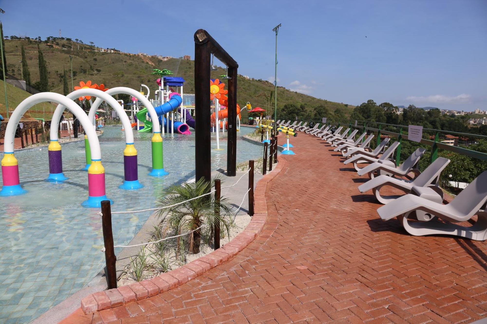 Hotel Golden Park All Inclusive Pocos De Caldas By Nacional Inn Ngoại thất bức ảnh Aqua Park