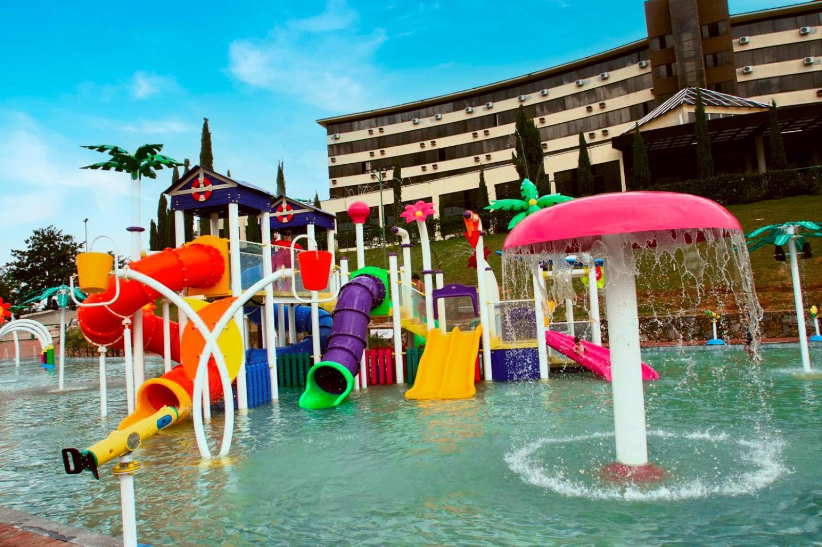 Hotel Golden Park All Inclusive Pocos De Caldas By Nacional Inn Ngoại thất bức ảnh Water park at the hotel