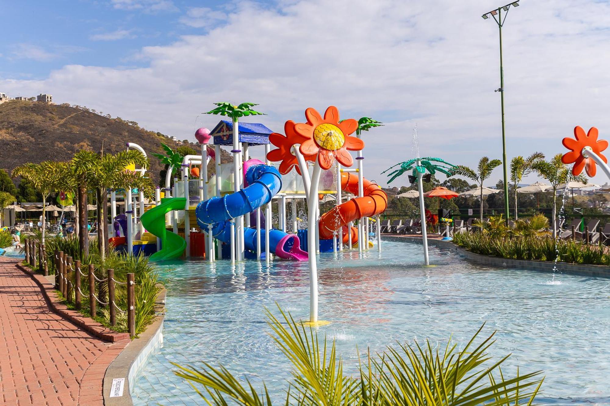 Hotel Golden Park All Inclusive Pocos De Caldas By Nacional Inn Ngoại thất bức ảnh Splash Island