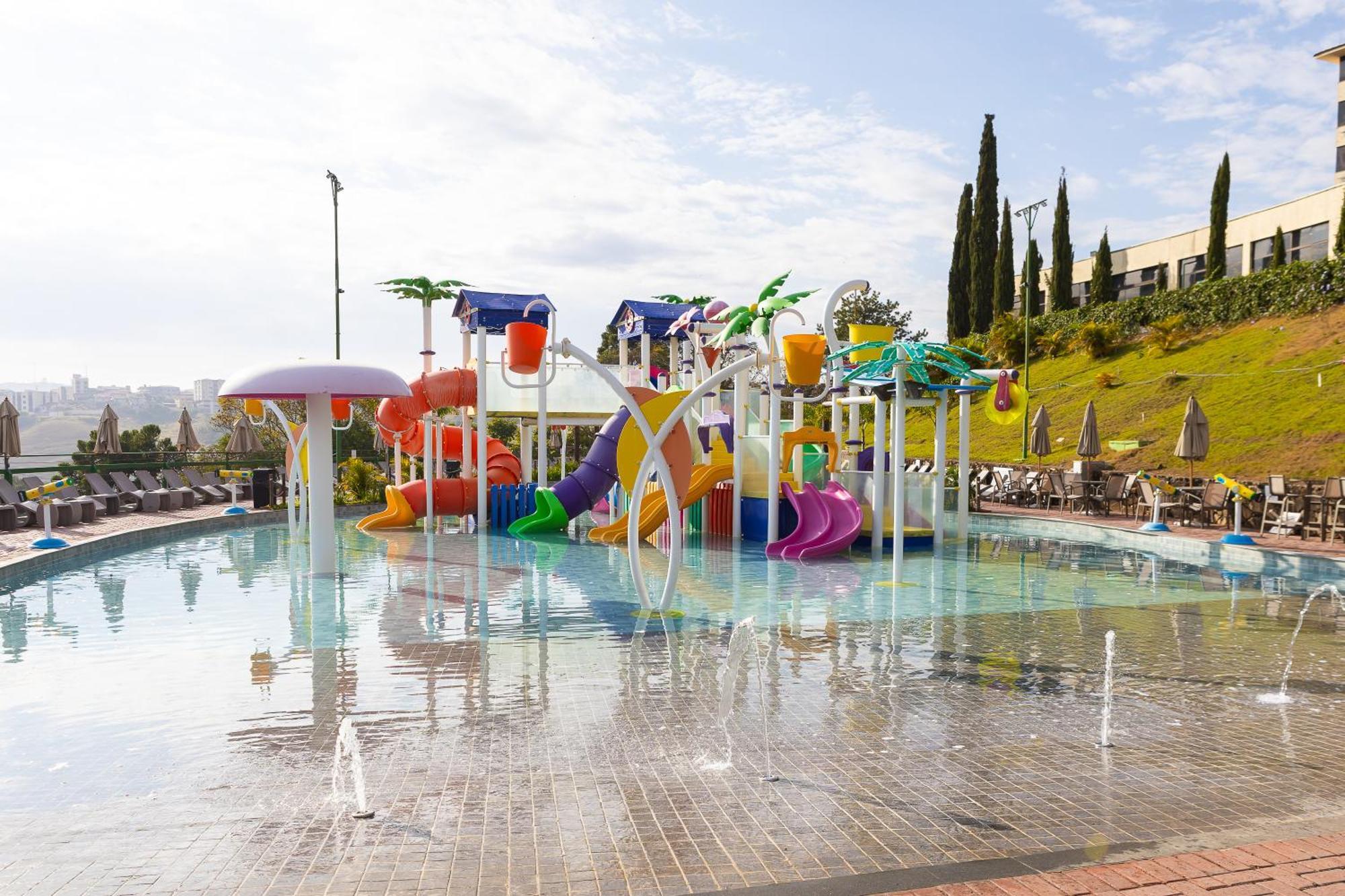 Hotel Golden Park All Inclusive Pocos De Caldas By Nacional Inn Ngoại thất bức ảnh Water park
