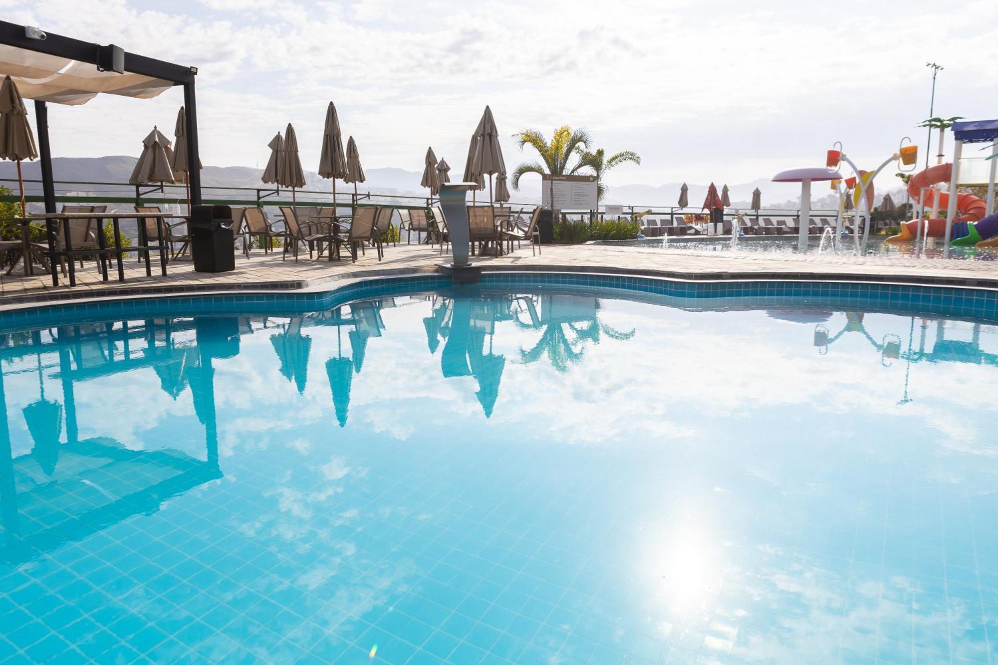 Hotel Golden Park All Inclusive Pocos De Caldas By Nacional Inn Ngoại thất bức ảnh A swimming pool